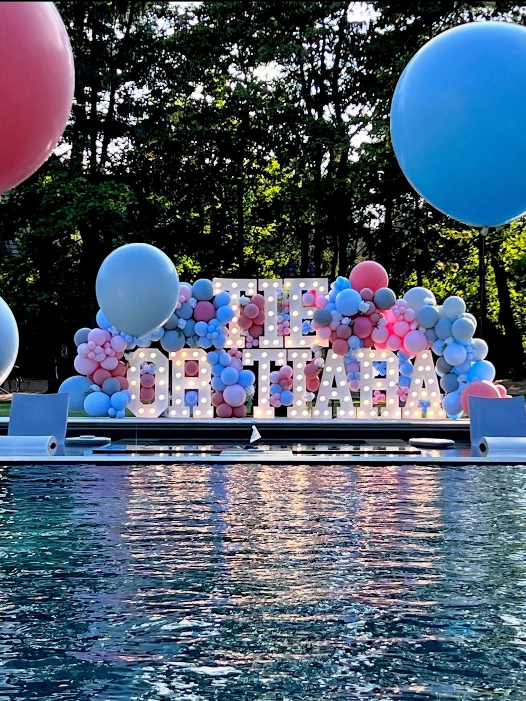 Tie or Tiara gender reveal designed by The SL Scene